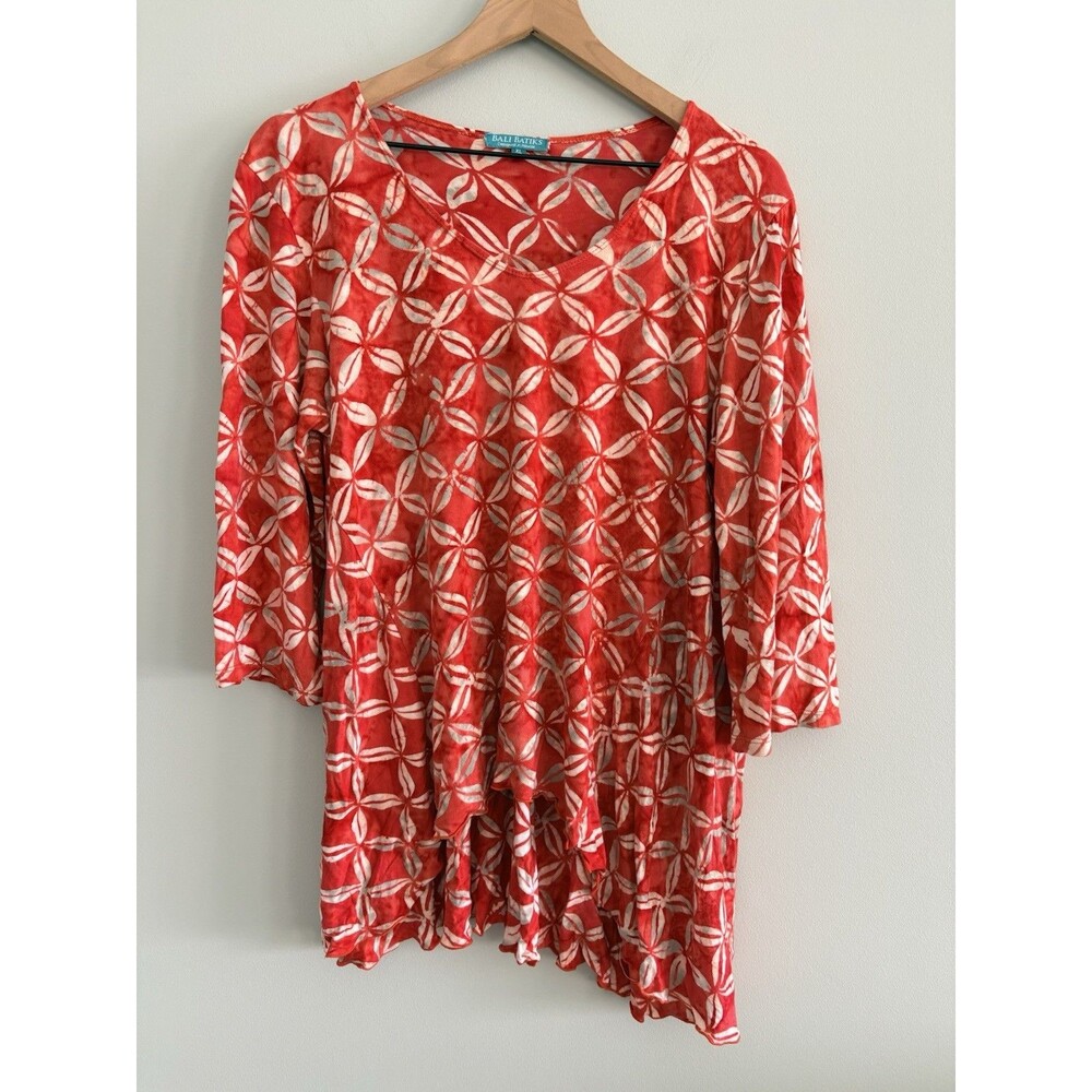 Bali Baticks Designed in Hawaii Top Womens XL Red White Floral Hi Low 3/4 Sleeve
